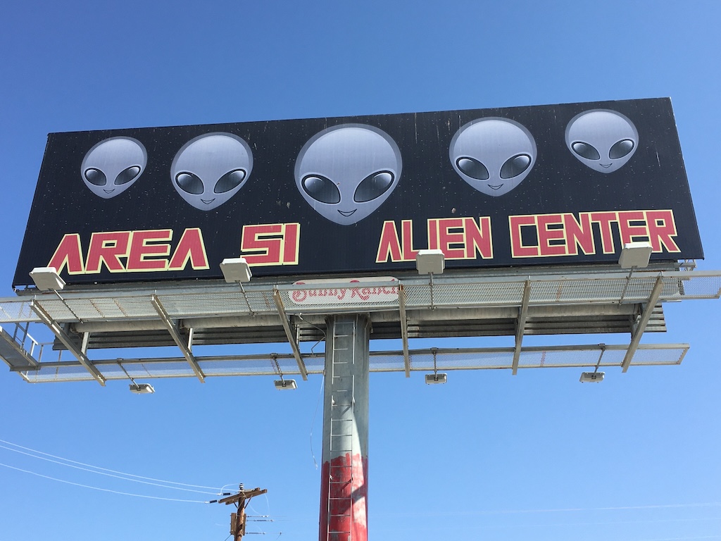 Alien Center